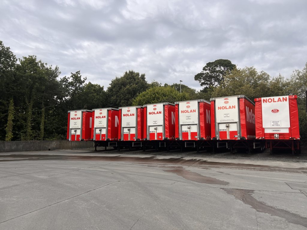 CX Curtain trailers